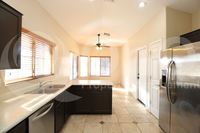 3797 S Brighton Ln Gilbert, AZ 85297 photo 4