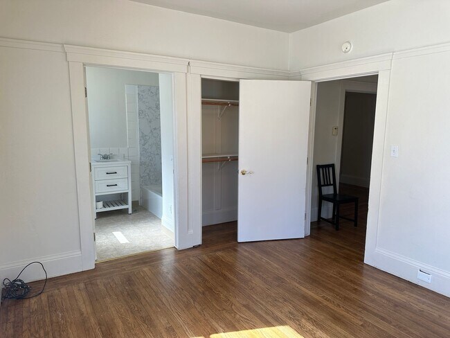 423 49th St Oakland, CA 94609 photo 3