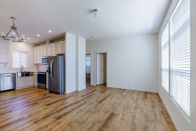911 35th Ave Santa Cruz, CA 95062 photo 3