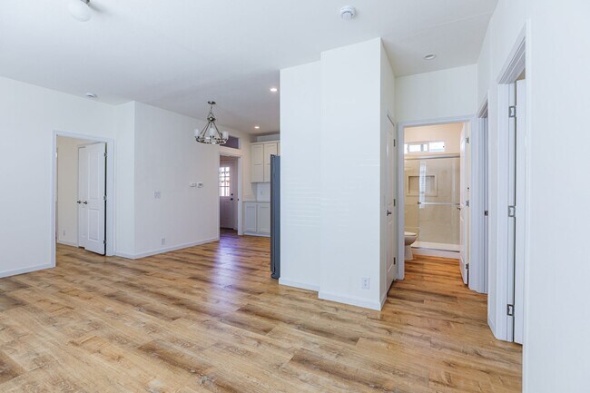 911 35th Ave Santa Cruz, CA 95062 photo 4
