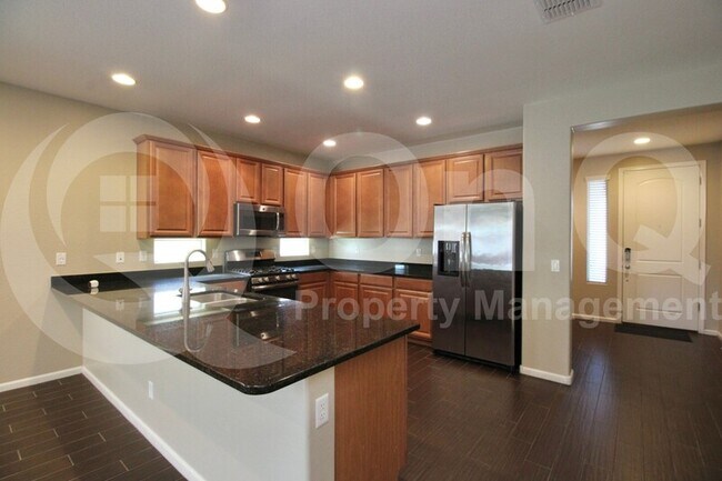 867 E Aberdeen Dr Gilbert, AZ 85298 photo 3