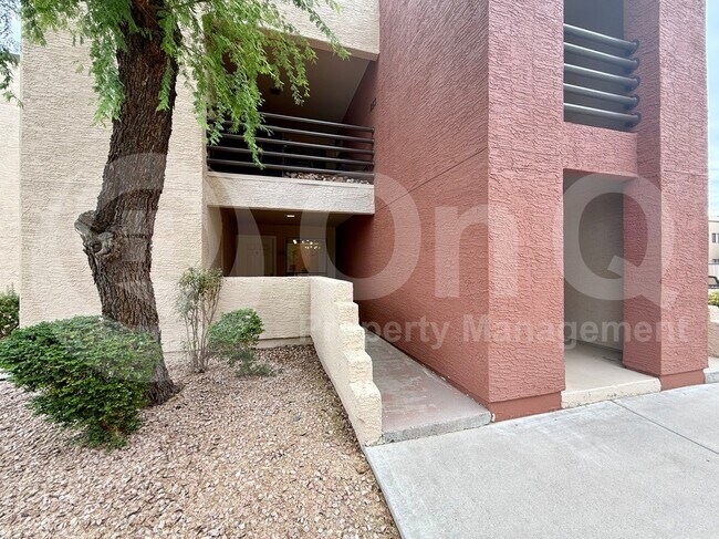 1340 N Recker Rd Mesa, AZ 85205 photo 2