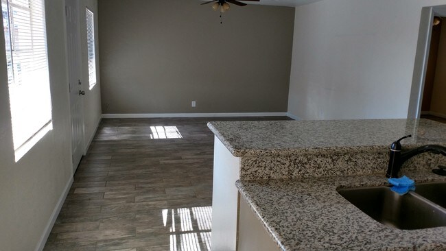 2014 N 17th St Phoenix, AZ 85006 photo 2