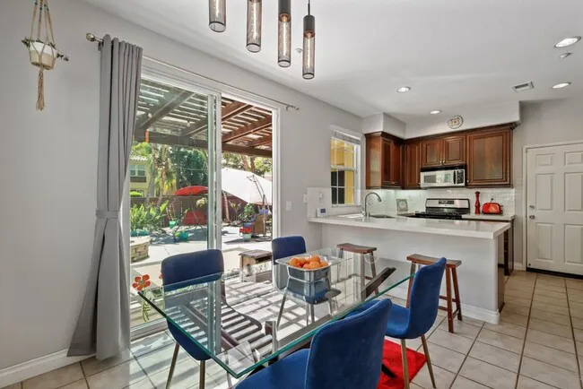 907 Mira Lago Way San Marcos, CA 92078 photo 5
