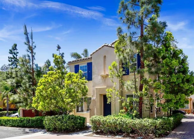 907 Mira Lago Way San Marcos, CA 92078