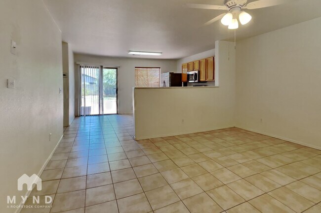 1886 E Cowboy Cove Trail San Tan Valley, AZ 85143 photo 3