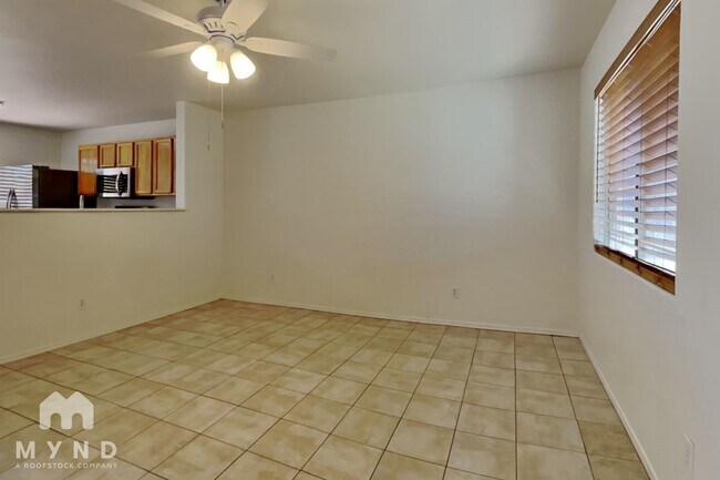 1886 E Cowboy Cove Trail San Tan Valley, AZ 85143 photo 2
