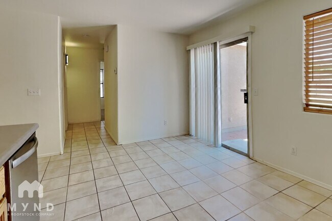1886 E Cowboy Cove Trail San Tan Valley, AZ 85143 photo 5