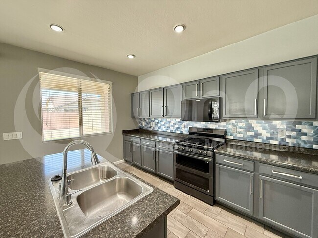 3844 E Sourwood Dr Gilbert, AZ 85298 photo 5