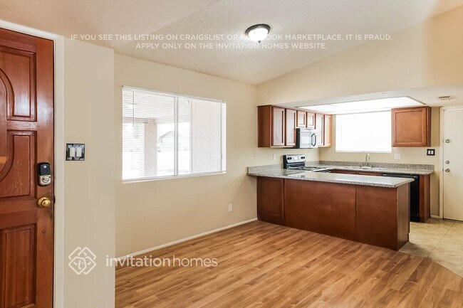 1643 W Muriel Dr Phoenix, AZ 85023 photo 5