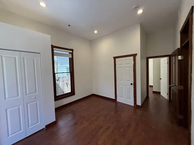 230 W Cedar St San Diego, CA 92101 photo 3
