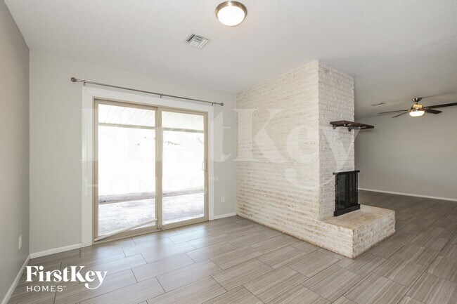 3940 W Solano Dr S Phoenix, AZ 85019 photo 5