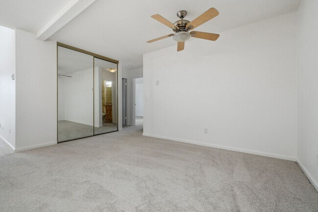 8308 Regents Rd San Diego, CA 92122 photo 3