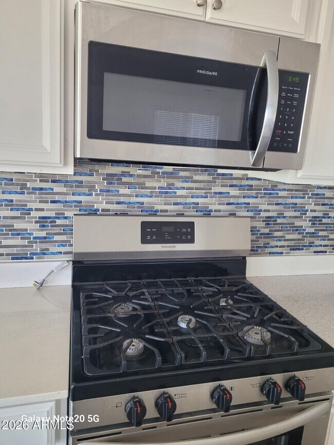 9207 W Sells Dr Phoenix, AZ 85037 photo 5
