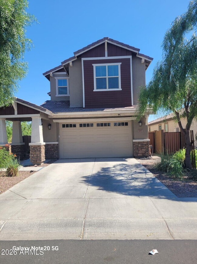 9207 W Sells Dr Phoenix, AZ 85037