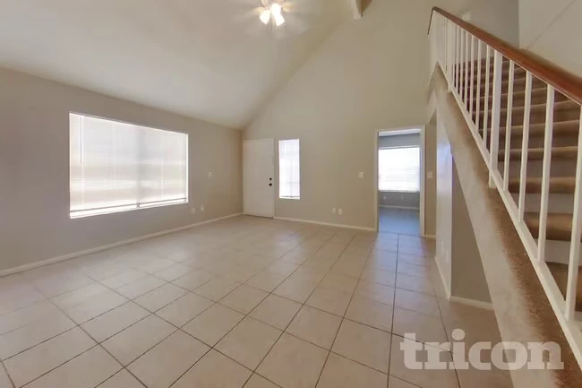 2206 W Monona Dr Phoenix, AZ 85027 photo 3