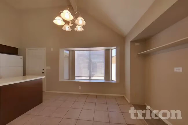 2206 W Monona Dr Phoenix, AZ 85027 photo 5