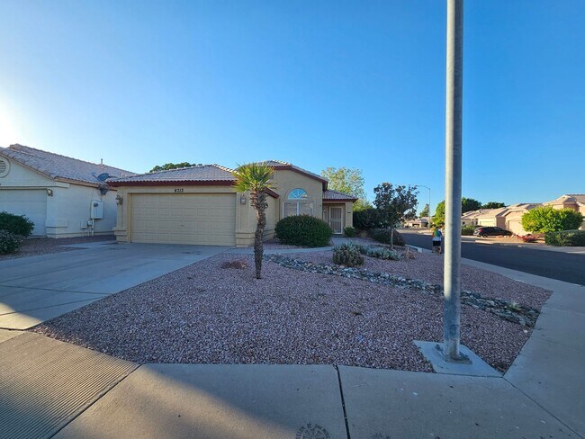 6713 E Manning St Mesa, AZ 85215 photo 3