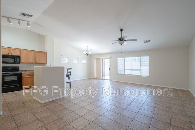 1698 S 159th Ave Goodyear, AZ 85338 photo 2