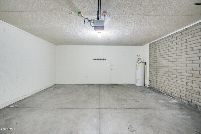 10640 N 66th Ave Glendale, AZ 85304 photo 5