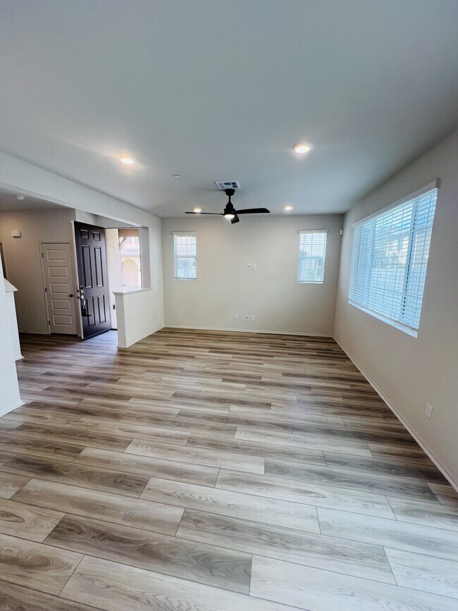 40383 Birchfield Dr Temecula, CA 92591 photo 4