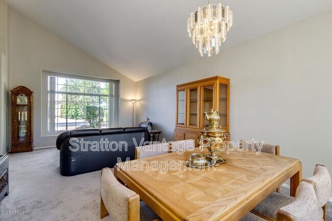 951 N Kenwood Ln Chandler, AZ 85226 photo 2