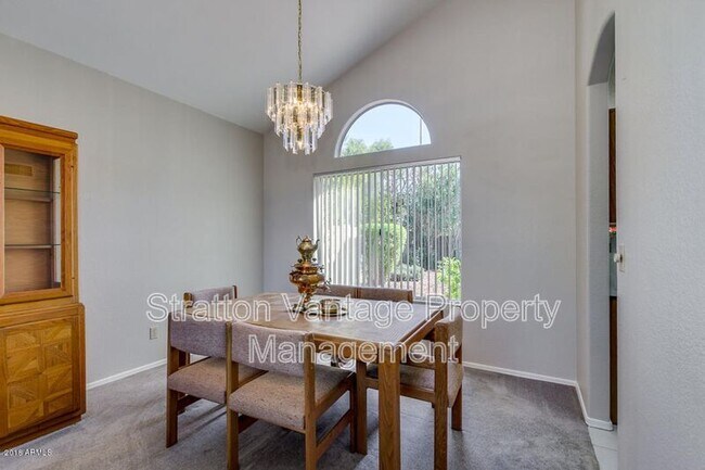951 N Kenwood Ln Chandler, AZ 85226 photo 3