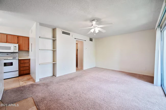 4410 N Longview Ave Phoenix, AZ 85014 photo 2