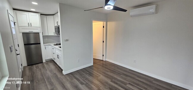4837 A St San Diego, CA 92102 photo 4