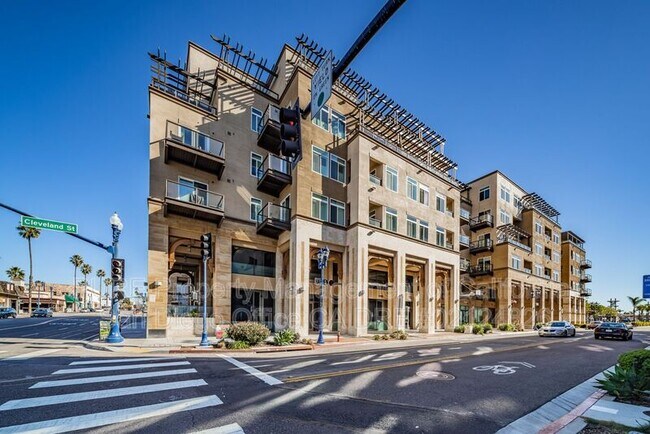 301 Mission Ave Oceanside, CA 92054