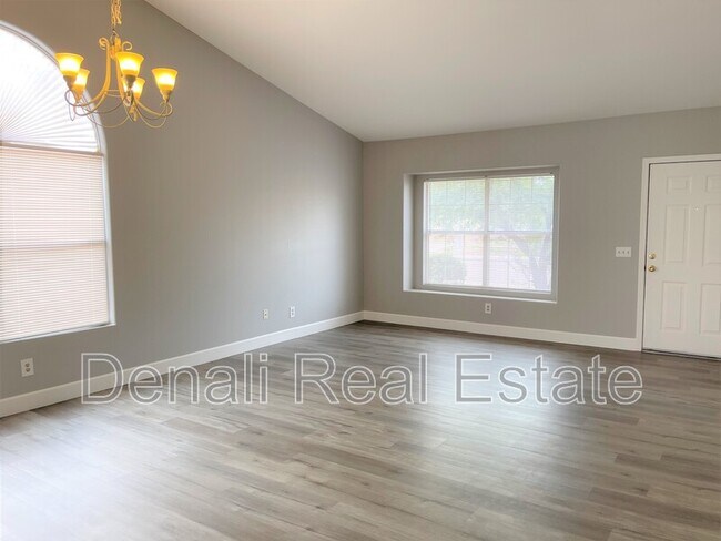 1340 W Chicago St Chandler, AZ 85224 photo 2