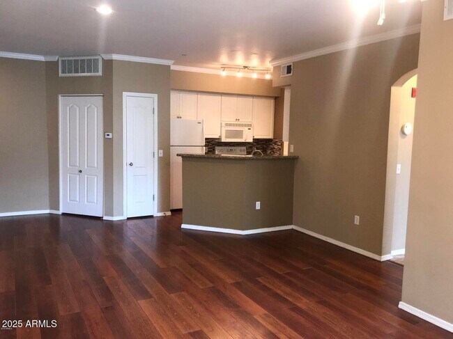 1701 E Colter St Phoenix, AZ 85016 photo 4