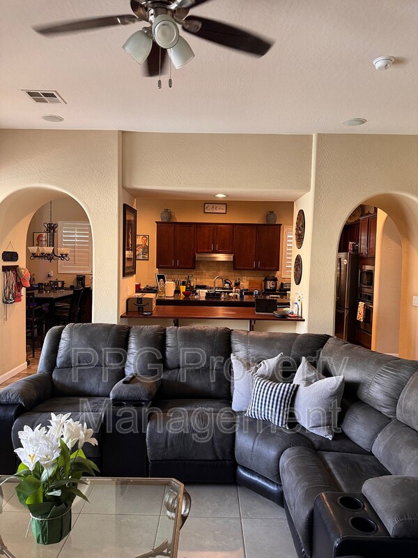20532 W Summit Pl Buckeye, AZ 85396 photo 4