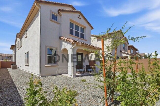 10204 E Ulysses Ave Mesa, AZ 85212 photo 4