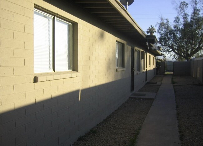 9361 W Polk St Tolleson, AZ 85353 photo 2