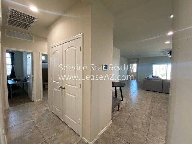 3078 N Lainey Ln Buckeye, AZ 85396 photo 4