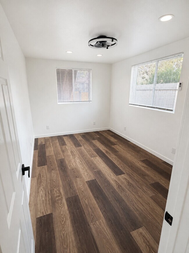 1291 83rd Ave Oakland, CA 94621 photo 5