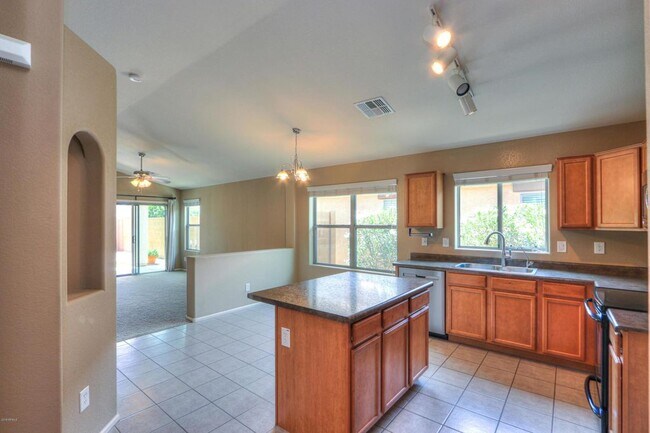 4197 E Sandy Way Gilbert, AZ 85297 photo 4