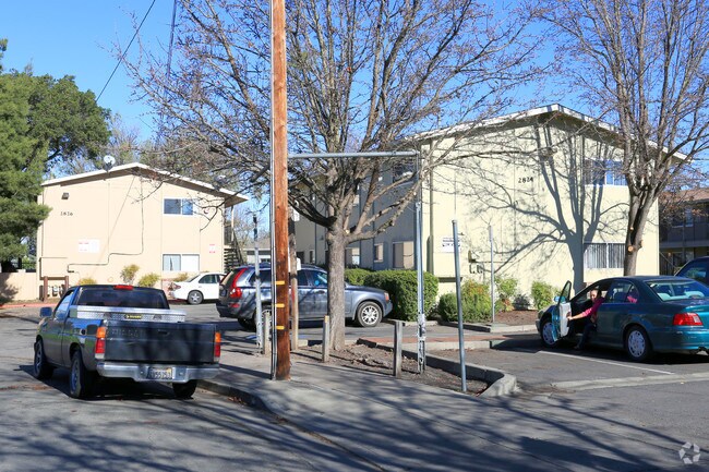 2BR/1BA Apartment on Papago Ct · Santa Rosa photo 3