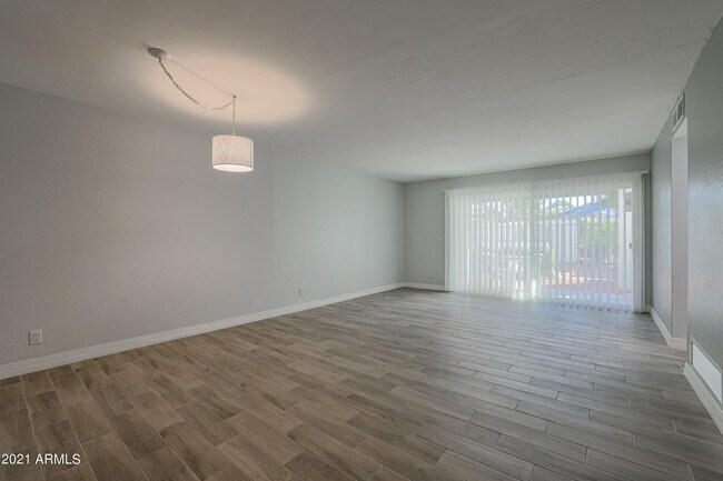 3640 N 70th St Scottsdale, AZ 85251 photo 5