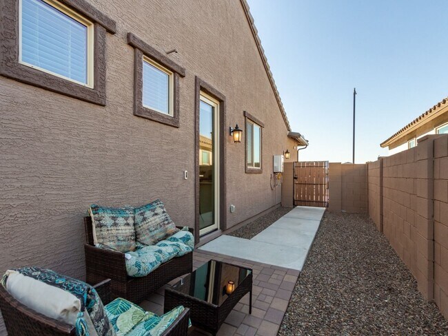 4319 N 93rd Ln Phoenix, AZ 85037 photo 2