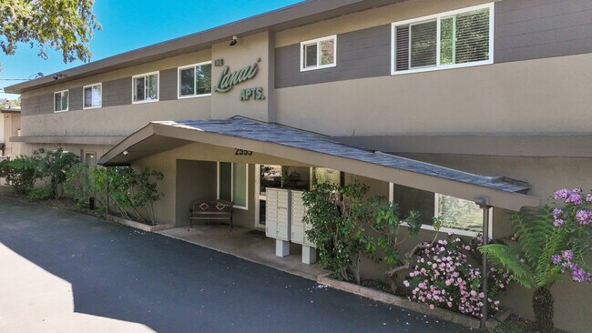 Lanai Apartments photo 4