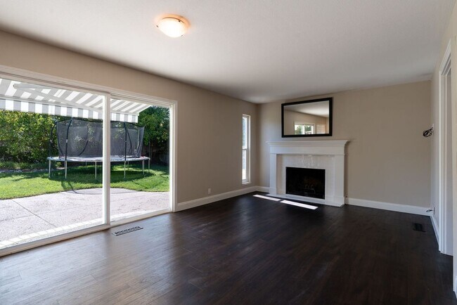 1359 Shade Oak Ln Concord, CA 94521 photo 5