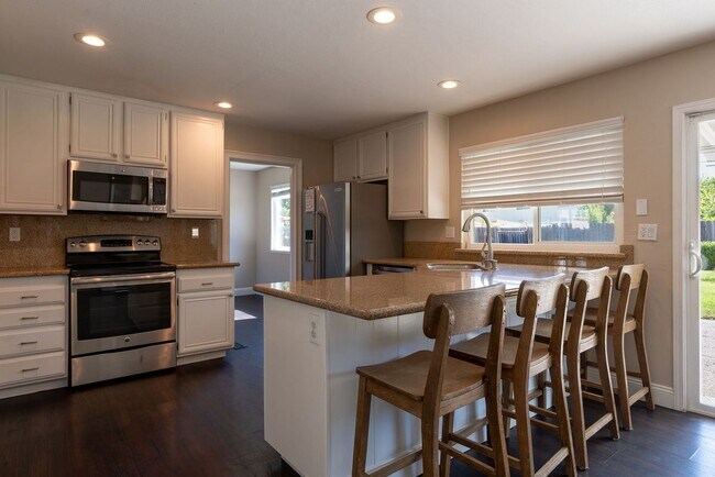1359 Shade Oak Ln Concord, CA 94521 photo 4