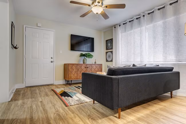Lantana Hills Apartment Homes photo 4