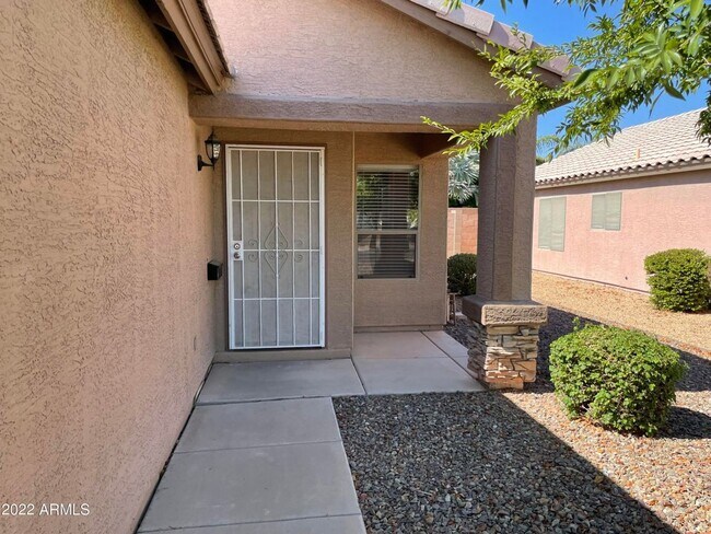 15736 W Post Dr Surprise, AZ 85374 photo 3