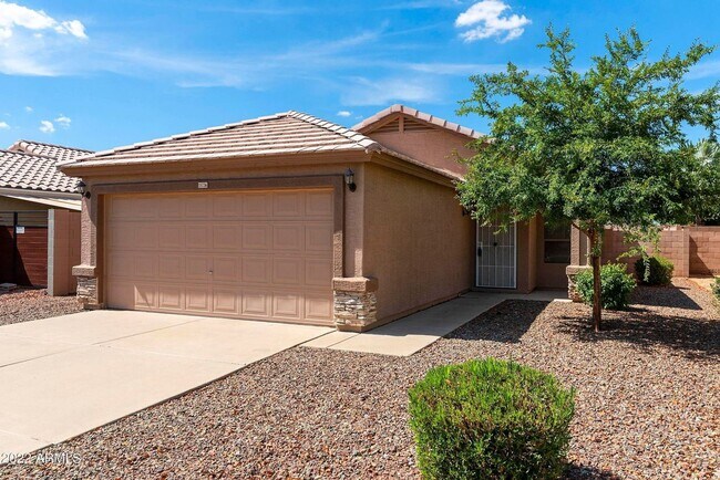 15736 W Post Dr Surprise, AZ 85374 photo 2