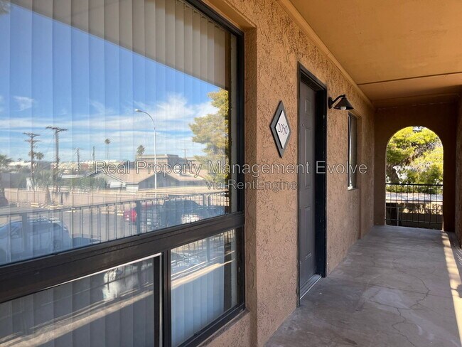 7110 E Continental Dr Scottsdale, AZ 85257 photo 2