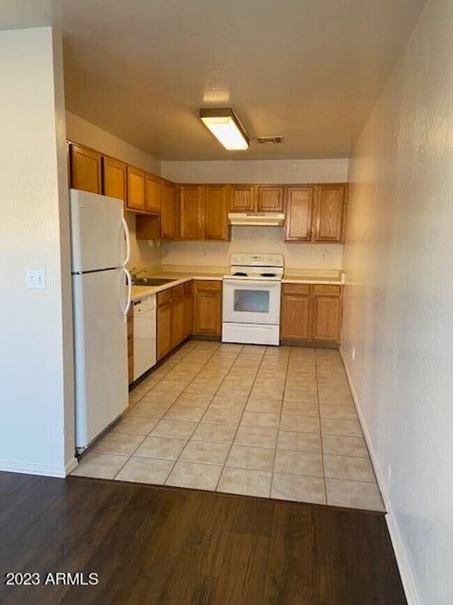 595 W 20th Ave Apache Junction, AZ 85120 photo 2
