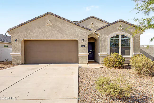 1302 W Raymond Ave photo 2